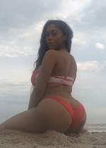 Big booty Instagram babe