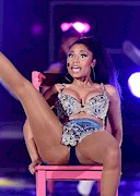 Nicki Minaj bootylicious on stage