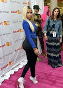 Nicki Minaj in tights