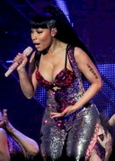 Nicki Minaj big butt concert