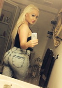 White girl with phat ass