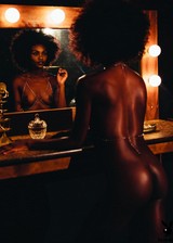 Nude ebony Playmate