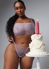 Jaaden Kyrelle gets completely nude and shows off her sexy butt