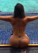 Liziane Gutierrez is all about the perfect booty and beach life