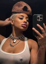 Qimmah Russo shows off her curvy butt in selfies